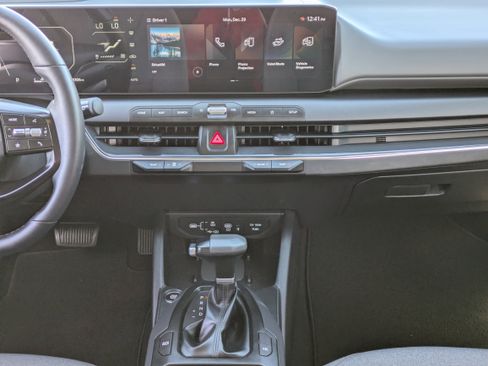 Certified 2025 Kia K4 EX image 16