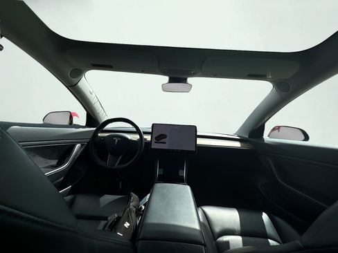 Used 2019 Tesla Model 3 Standard Range Plus RWD image 2