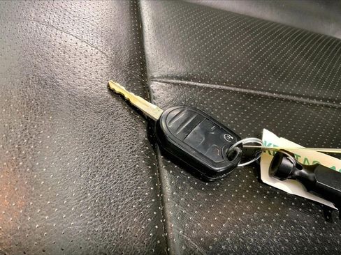 Used 2014 Ford F150 Lariat w/ Equipment Group 502A Luxury image 19