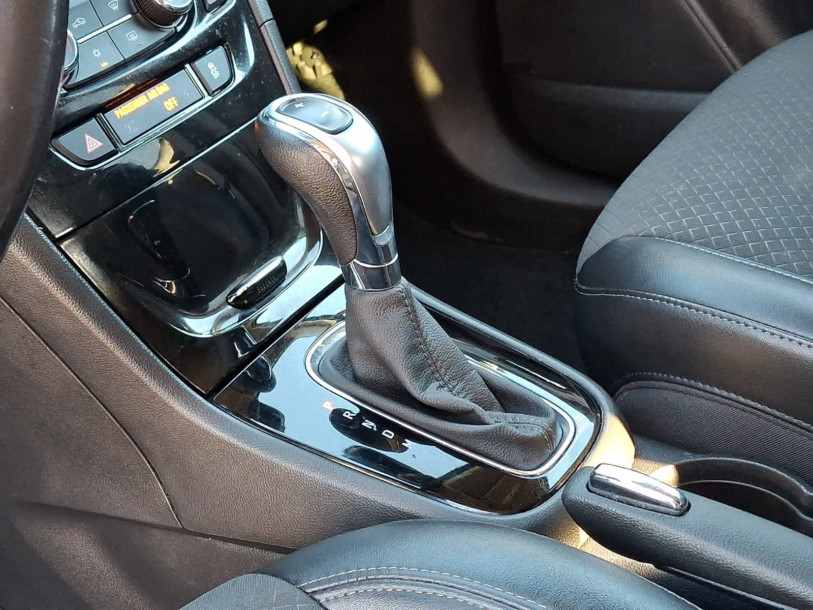 Used 2019 Buick Encore Preferred AWD/4WD image 16