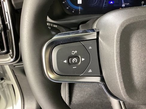 New 2025 Volvo XC40 B5 Ultra w/ Climate Package image 31