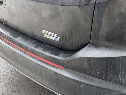 Used 2015 Ford Edge SEL w/ Equipment Group 201A image 12