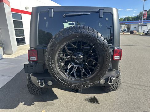 Used 2017 Jeep Wrangler Unlimited Sport w/ Quick Order Package 24S AWD/4WD image 7