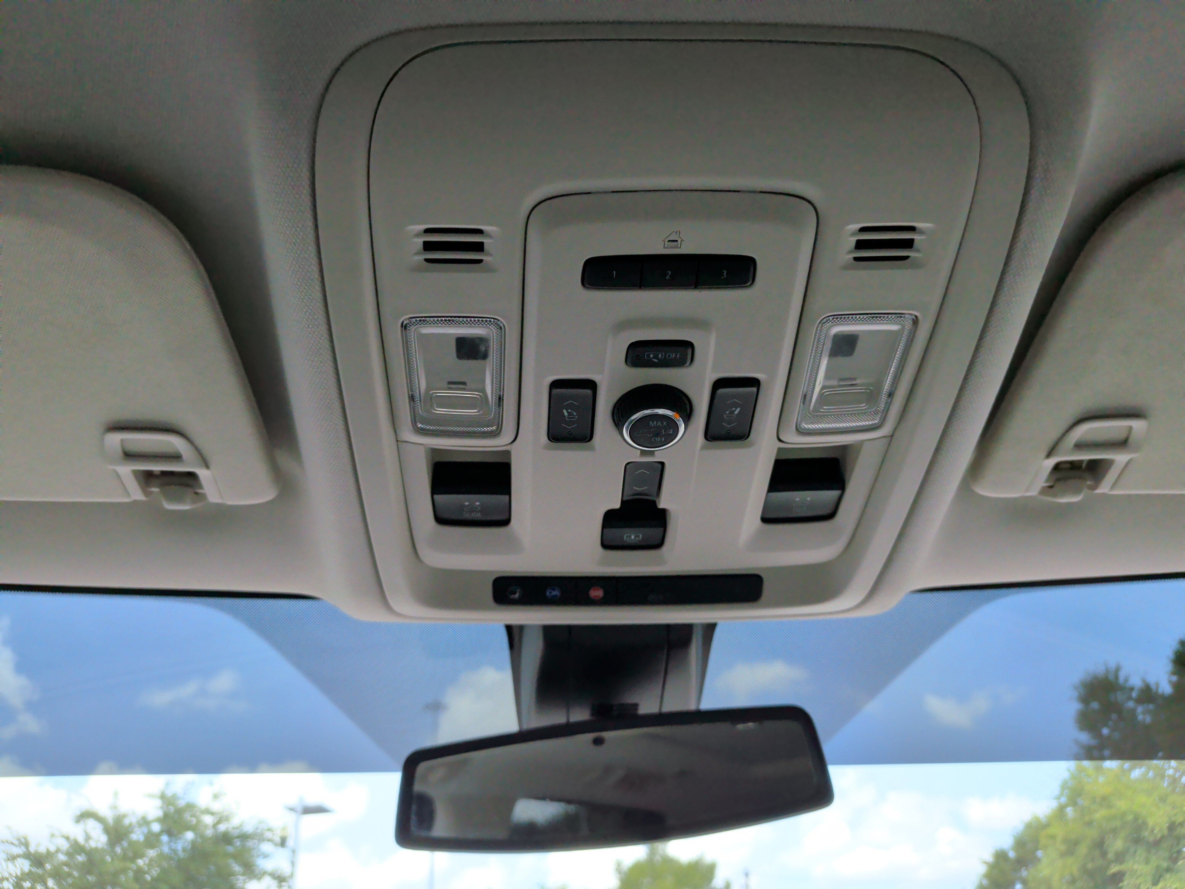 Used 2022 GMC Yukon Denali RWD image 30