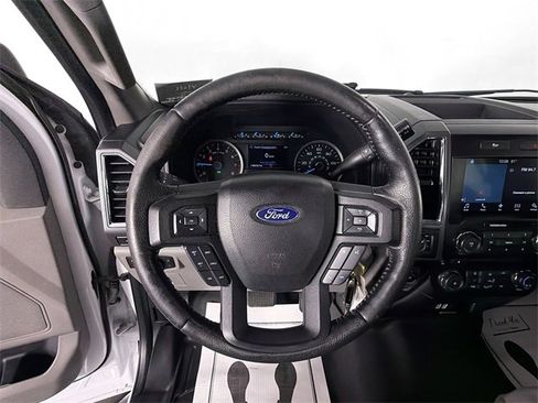 Used 2016 Ford F150 XLT w/ Equipment Group 302A Luxury image 11