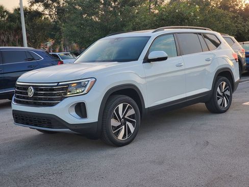 New 2026 Volkswagen Atlas SE image 3