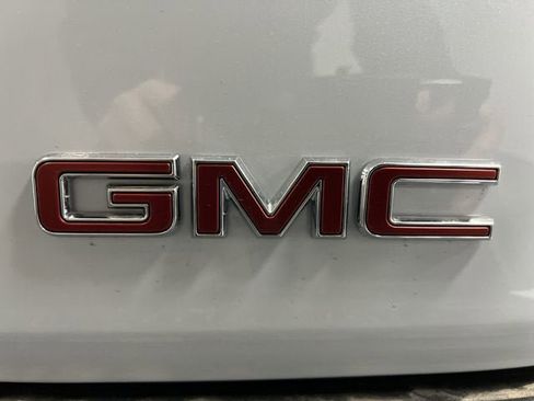 New 2026 GMC Yukon XL Denali w/ Sun & Power Step Package image 32