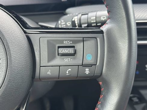 Certified 2025 Nissan Kicks SR FWD image 28
