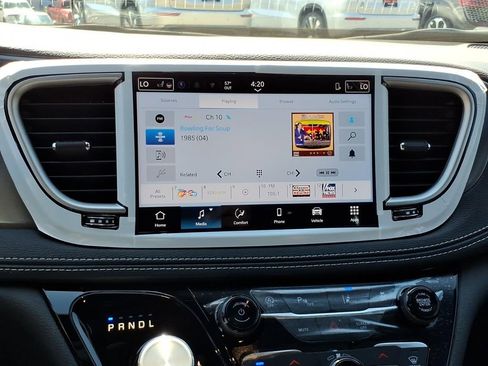 New 2026 Chrysler Pacifica Select image 20