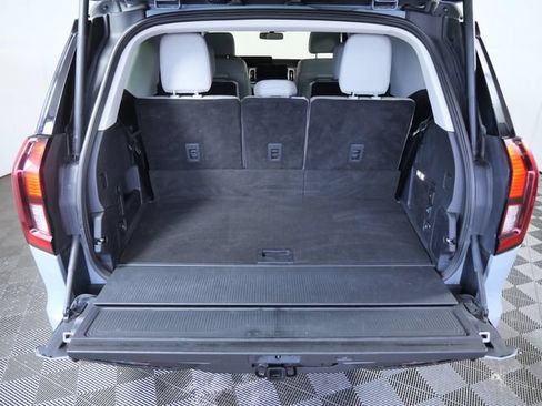 Certified 2025 Ford Expedition Active AWD/4WD image 9