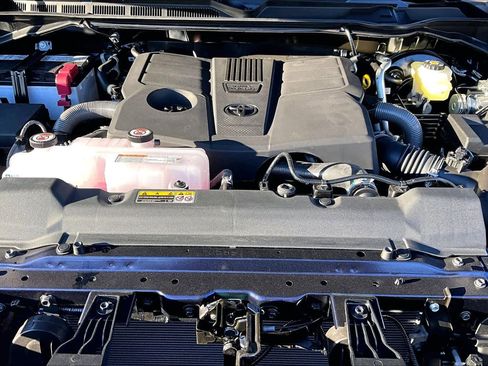 New 2026 Toyota Tundra SR5 AWD/4WD image 17