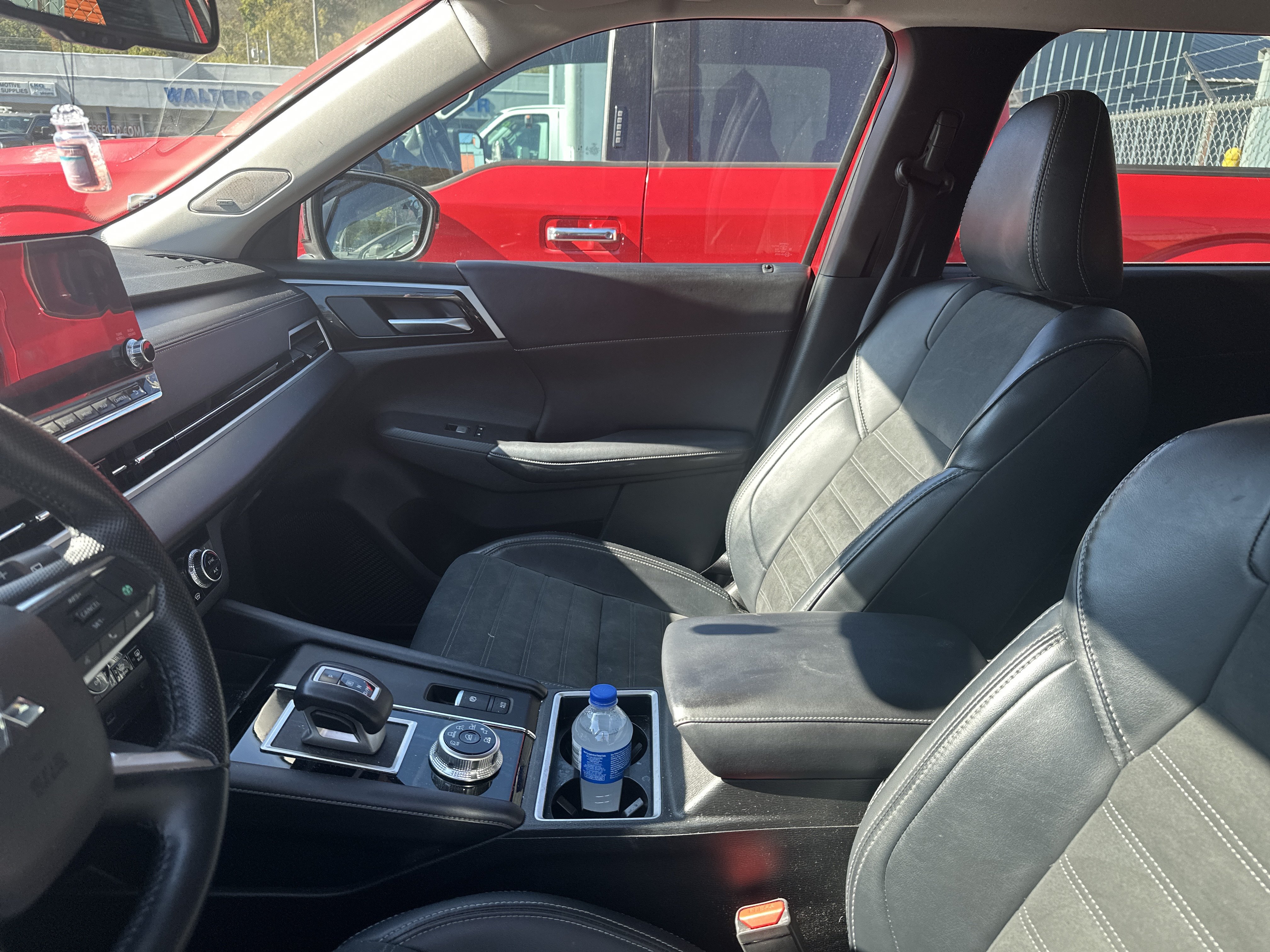 Used 2024 Mitsubishi Outlander SE AWD/4WD image 7