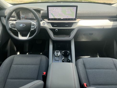 New 2026 Ford Explorer Active RWD image 2