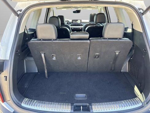 Used 2022 Kia Telluride SX w/ SX Prestige Package image 12