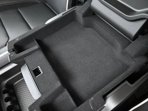 New 2026 RAM 1500 Laramie AWD/4WD image 3