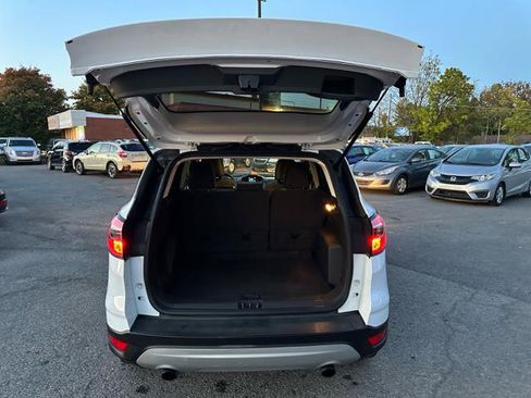 Used 2017 Ford Escape SE w/ SE Cold Weather Package image 22