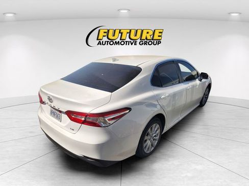 Used 2019 Toyota Camry LE w/ Convenience Package image 3