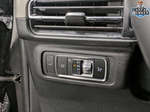 Used 2023 Lincoln Corsair AWD w/ Equipment Group 101A image 22