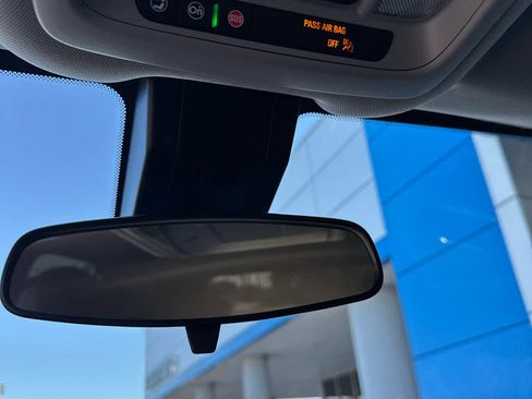 Used 2024 Chevrolet Equinox LT FWD image 21