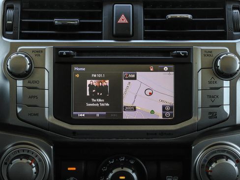 Used 2018 Toyota 4Runner SR5 Premium RWD image 15