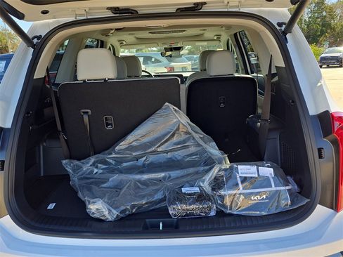 New 2025 Kia Telluride S image 10