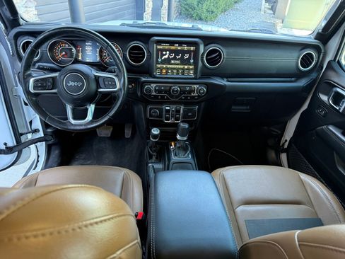 Used 2022 Jeep Gladiator Overland w/ Popular Equipment Package image 11