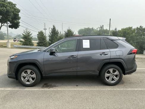 Used 2025 Toyota RAV4 LE AWD/4WD image 2