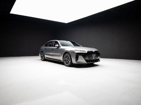 Used 2023 BMW 740i RWD image 84
