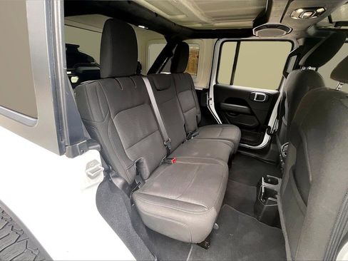 Certified 2020 Jeep Wrangler Unlimited Sahara image 24