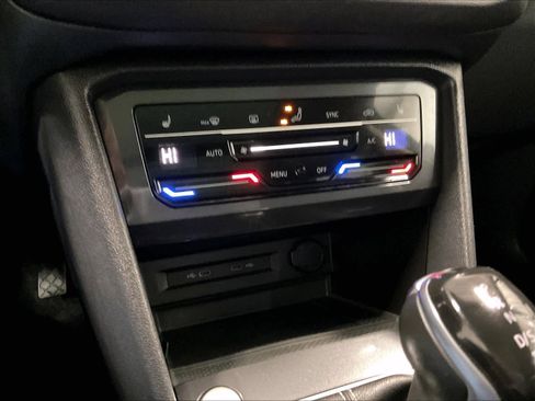 Used 2023 Volkswagen Tiguan SE AWD/4WD image 26