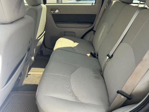 Used 2010 Mercury Mariner 2WD image 14