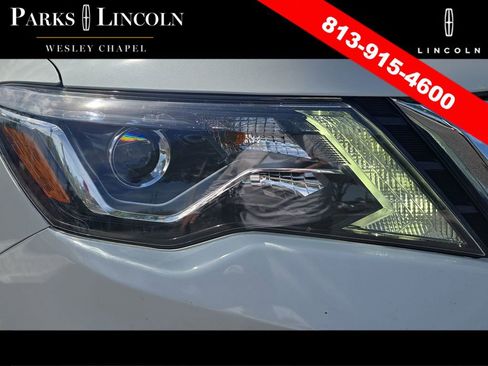 Used 2020 Nissan Pathfinder Platinum AWD/4WD image 6