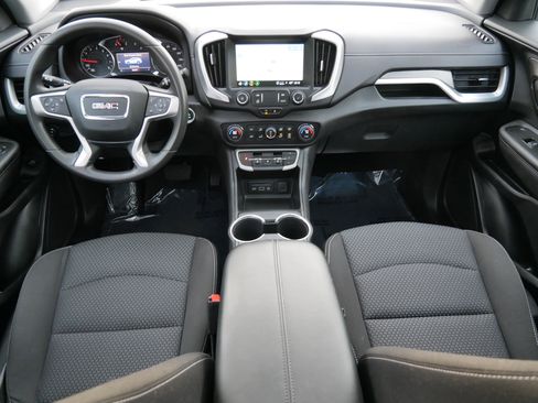 Used 2023 GMC Terrain SLE w/ Driver Convenience Package image 12