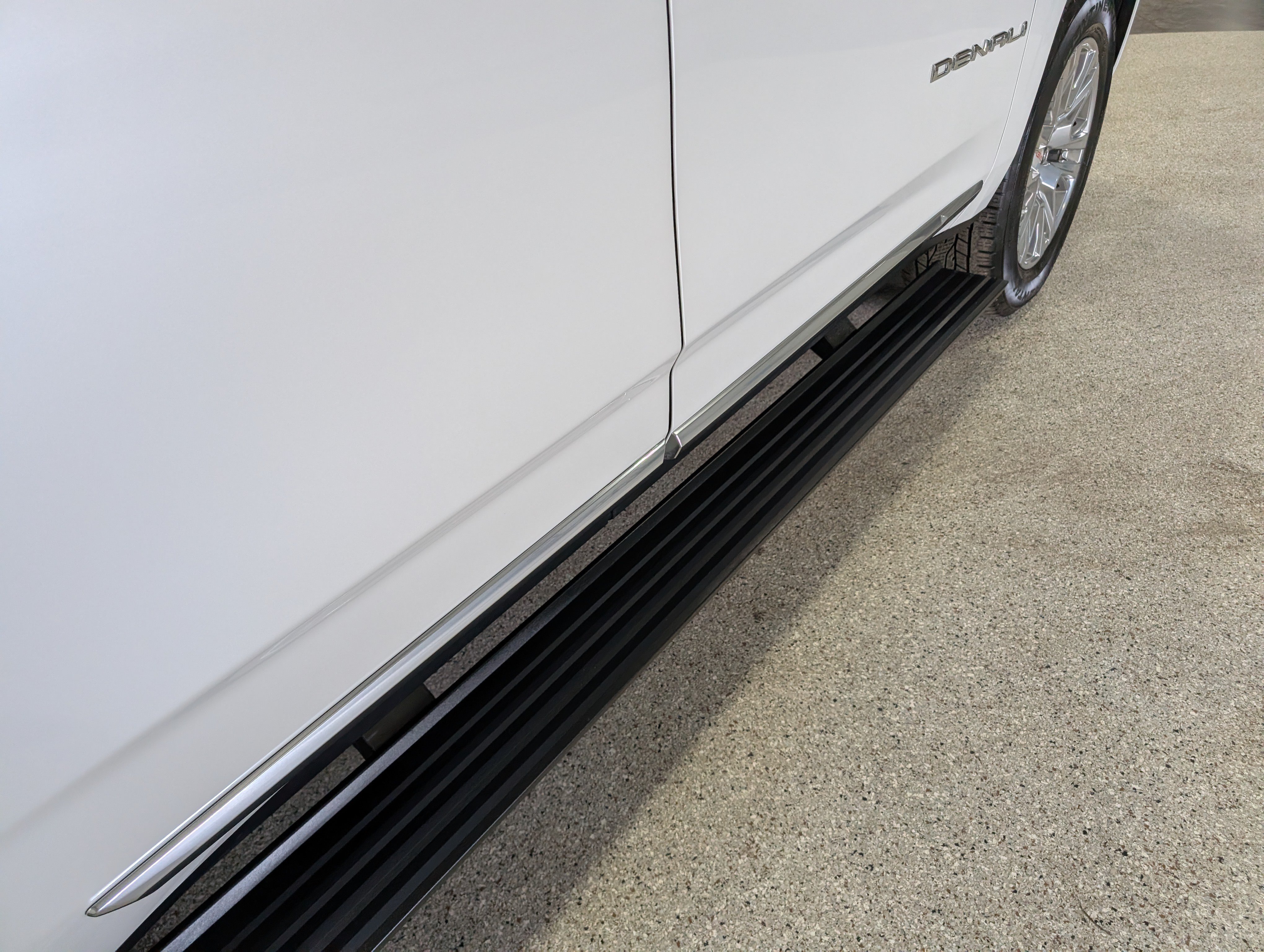 Used 2022 GMC Yukon Denali AWD/4WD image 10