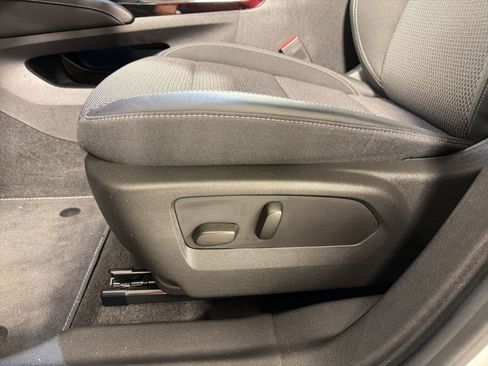 Used 2023 Buick Envision Preferred FWD image 13