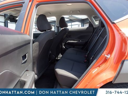 Used 2025 Hyundai Kona SEL FWD image 16