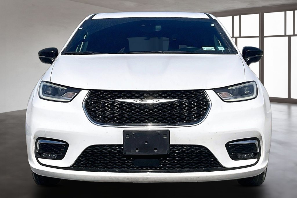 Used 2025 Chrysler Pacifica Select FWD image 2