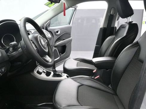 Used 2021 Jeep Compass Latitude image 17