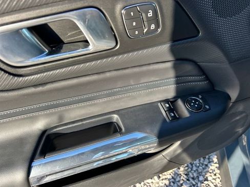Used 2025 Ford Mustang GT Premium image 30