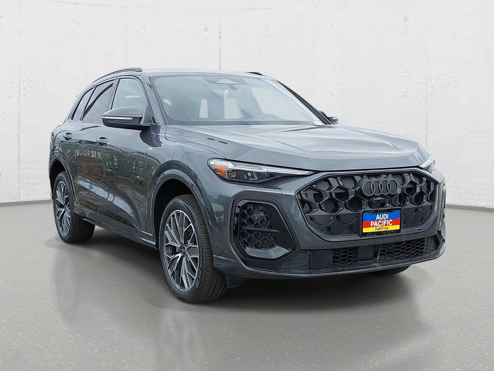 New 2026 Audi Q5 Premium Plus AWD/4WD image 3