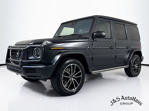 Used 2021 Mercedes-Benz G 550 image 3