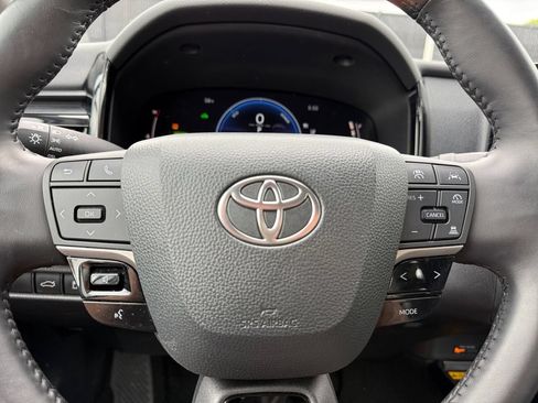 Certified 2025 Toyota Camry LE w/ Convenience Package AWD/4WD image 32