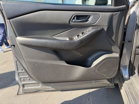 Used 2024 Nissan Rogue S image 13