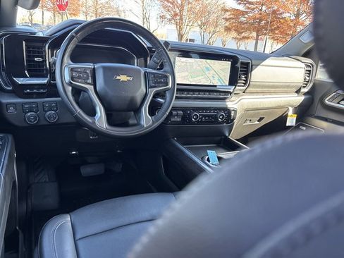 Used 2025 Chevrolet Silverado 2500 LTZ w/ LTZ Premium Package image 20
