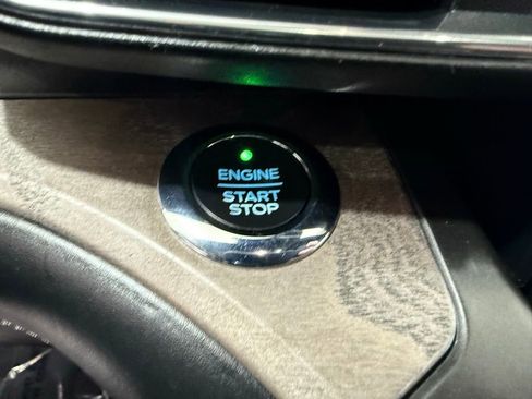 Used 2020 Ford Explorer Platinum w/ Premium Technology Package image 46