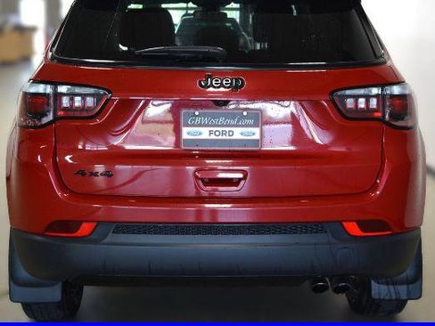 Used 2020 Jeep Compass Latitude AWD/4WD image 5
