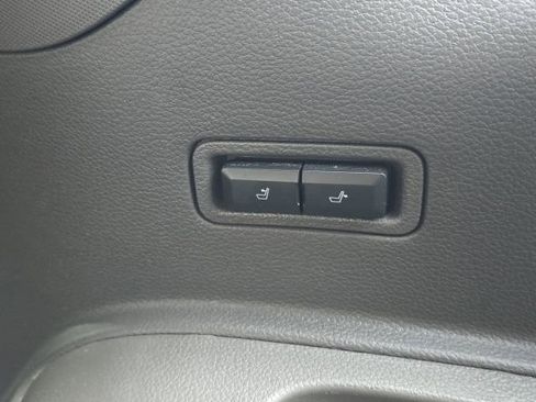 Used 2021 Ford Expedition Limited image 21