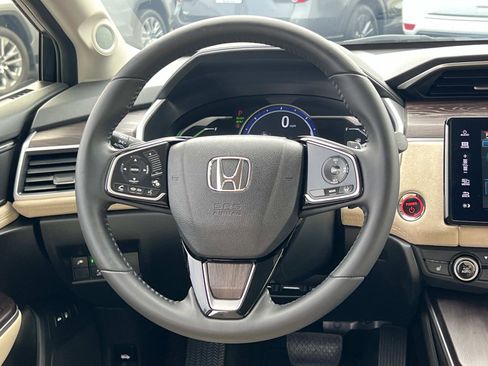 Certified 2019 Honda Clarity Touring image 6
