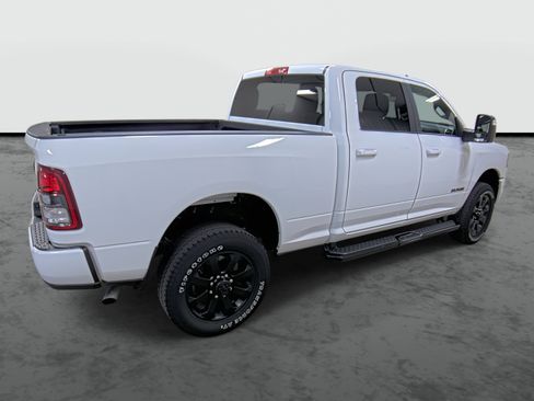 Used 2024 RAM 2500 Big Horn w/ Night Edition AWD/4WD image 4