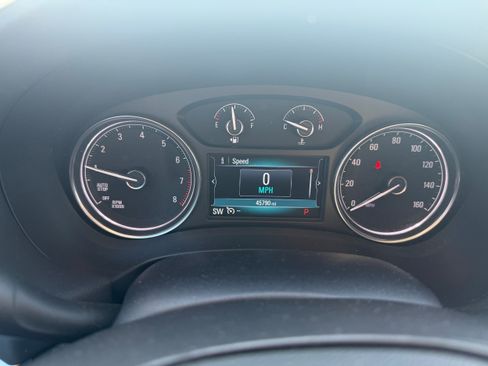 Used 2019 Buick Enclave Premium image 17